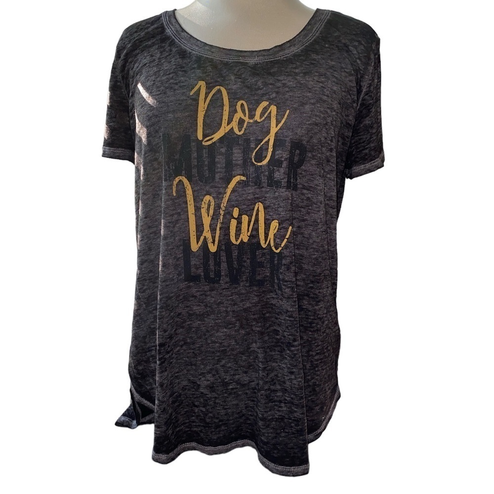 Maurice’s T-shirt “Dog Mother Wine Lover” on front short sleeve high/low Sz L